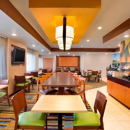 Fairfield Inn & Suites Fort Worth University Drive Экстерьер фото