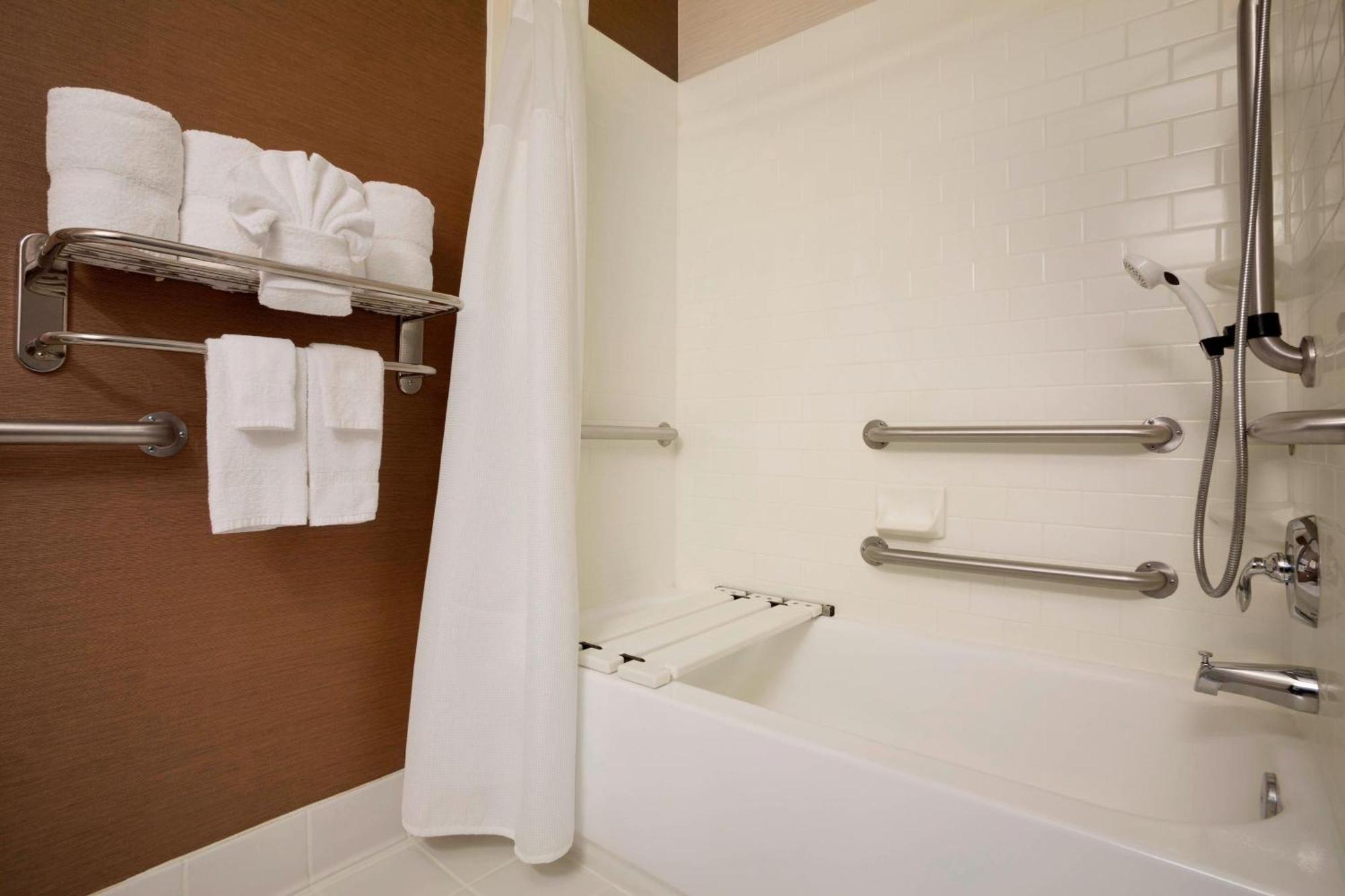 Fairfield Inn & Suites Fort Worth University Drive Экстерьер фото